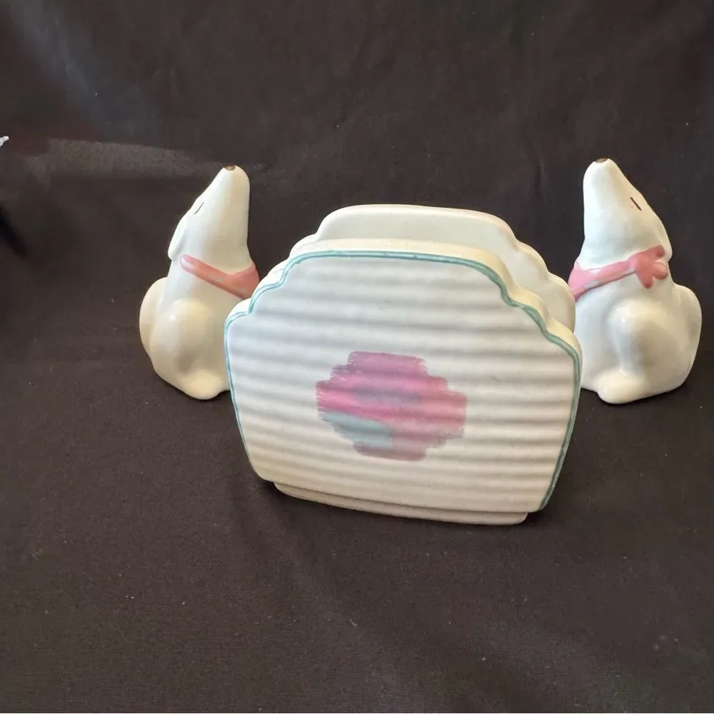 Vintage Treasure Craft Mirage Ceramic Napkin Holder, Wolf Salt & Pepper Shakers